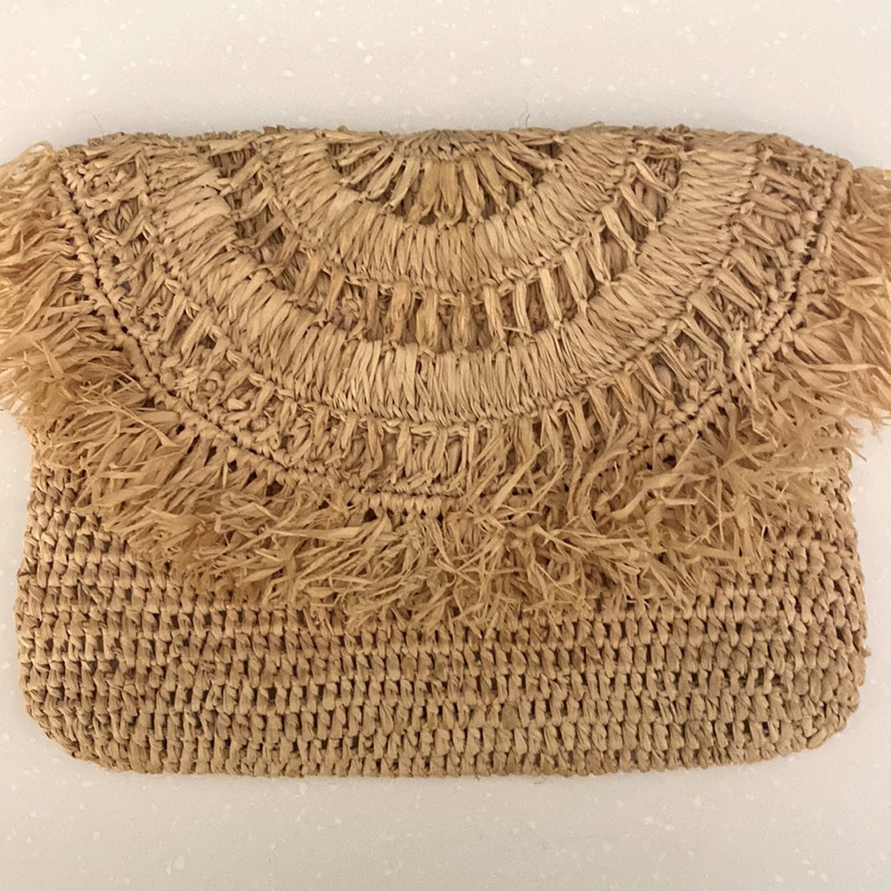 Mar y Sol Straw Clutch